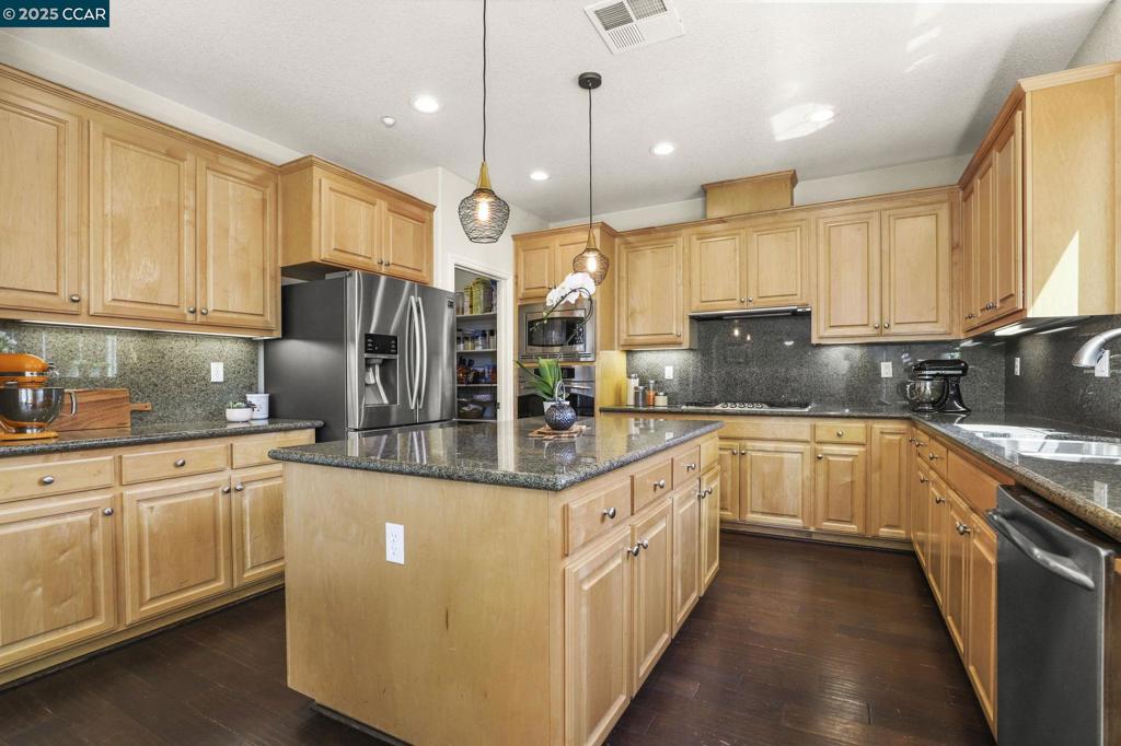 OAKLEY - Residential