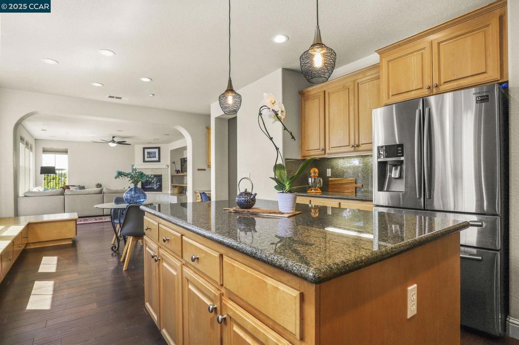 OAKLEY - Residential