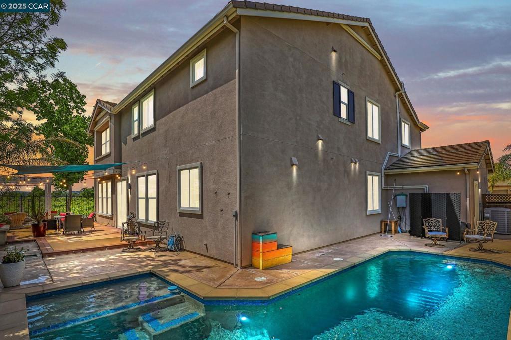 OAKLEY - Residential