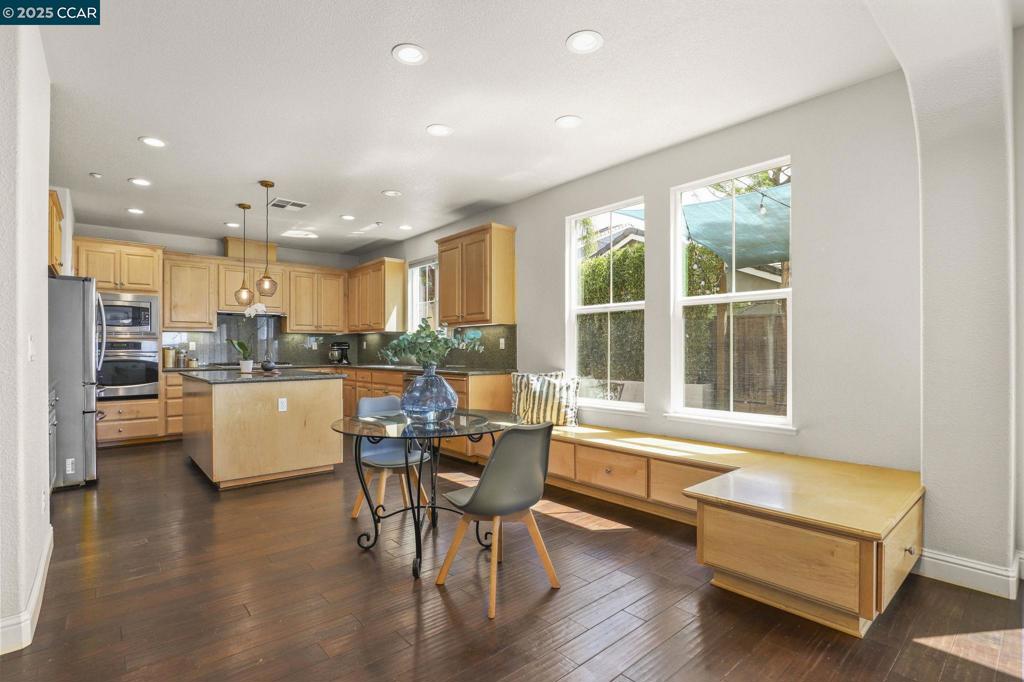 OAKLEY - Residential