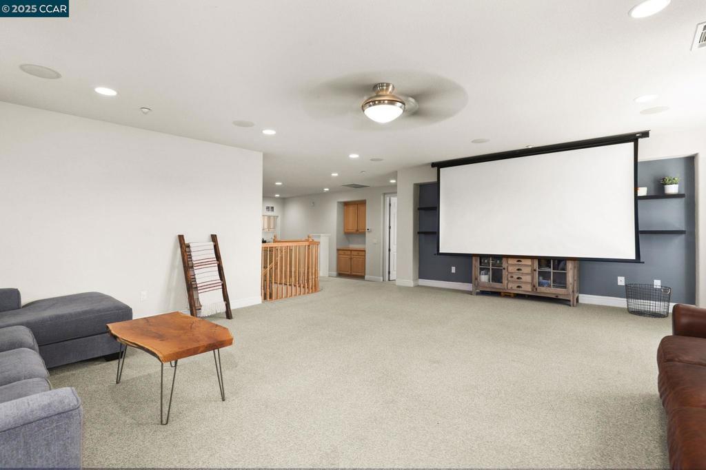 OAKLEY - Residential