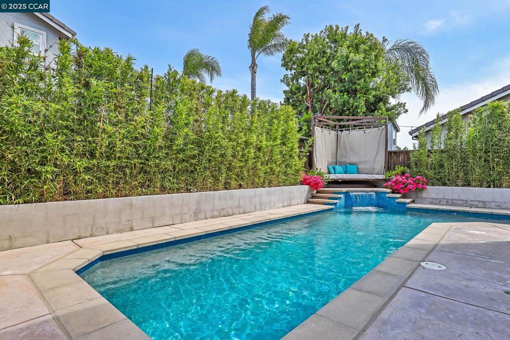 OAKLEY - Residential