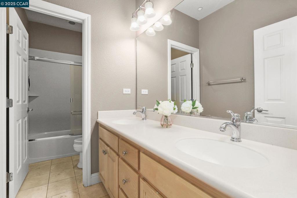 OAKLEY - Residential