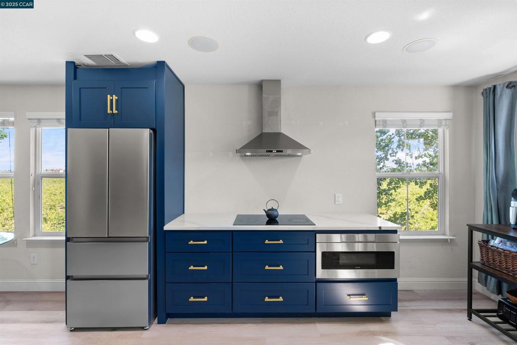 OAKLEY - Residential