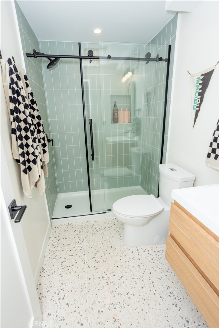 160 Avenida Florencia C