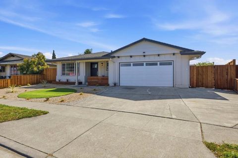 Photo of 6446 Escallonia Dr, Newark, CA 94560 (MLS # ML82041619)