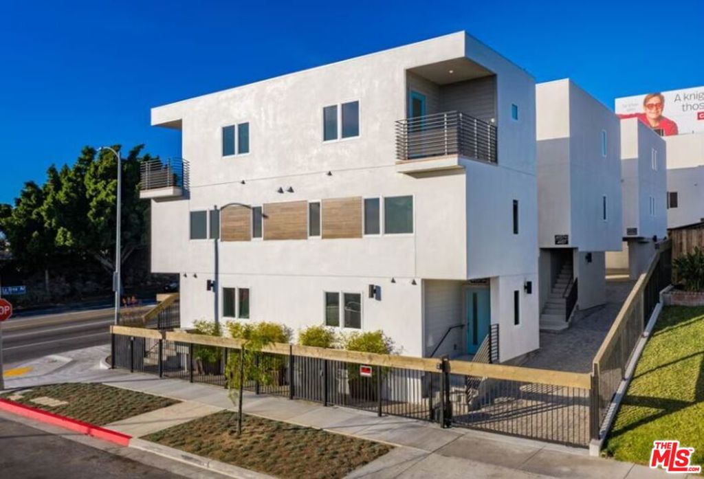 Brand New 2-Bedroom, 2-Bath Town Home in Mid City Available Now! It's 2nd floor and flat unit and entrance has stairs. Discover this spacious and elegant newly constructed four-bedroom, 2-bath home designed for modern living. This residence features custom lighting, sleek contemporary fixtures, hardwood floors, and an abundance of natural light throughout. The bright, stylish kitchen is equipped with brand-new stainless steel appliances, perfect for cooking and entertaining. The bedrooms offer comfort and ample, thoughtfully designed closets, while the bathrooms showcase serene grey and white tile finishes. Enjoy the convenience of in-unit laundry, a private balcony, and parking for two vehicles. Located in the vibrant heart of Mid City, this home provides easy access to the Arts District, Culver City, Ivy Station (home to Amazon, Sony, and HBO!), USC, Exposition Park Museums, and the Crypto.com Arena. The nearby 10 freeway ensures quick commutes to Downtown LA or the beach. Make this incredible home yours! Contact us via email or text to schedule a tour today.