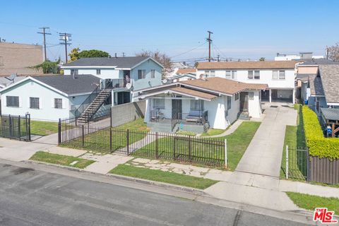 Photo of 233 W 88th Street, Los Angeles, CA 90003 (MLS # 26658649)