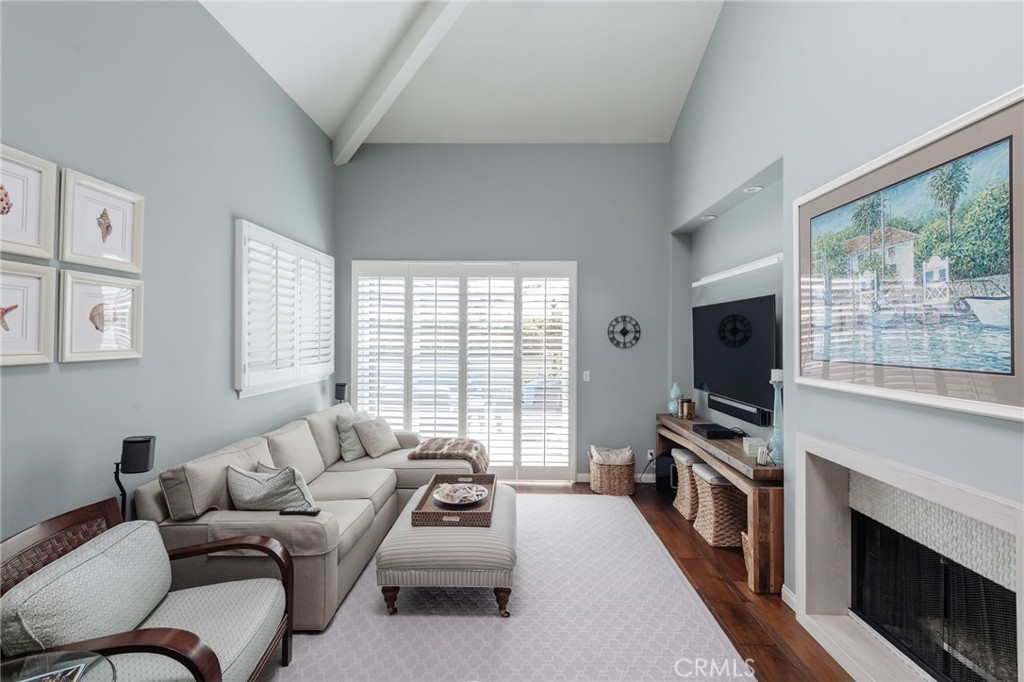 Properties 2 1 Santa Rosa Court