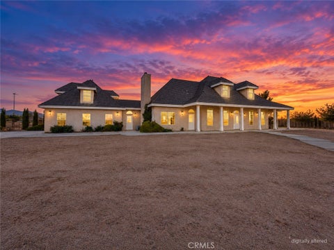 Photo of 8250 Cataba RD, Oak Hills, CA 92344 (MLS # HD26195426)
