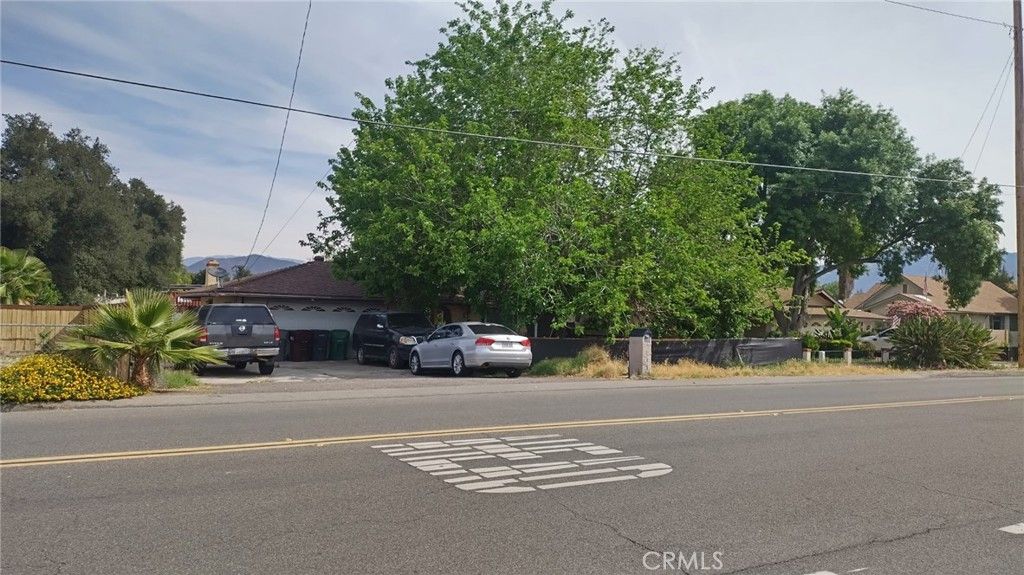 Photo of 41940 Whittier Ave, Hemet, CA 92544 (MLS # IV26082451)