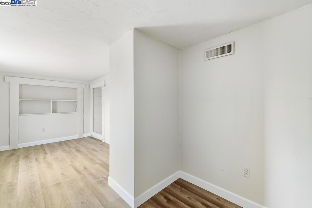 CASTRO VALLEY - Residential