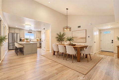 Photo of 28038 Lakehurst AVE, Canyon Country, CA 91351 (MLS # SR26151522)