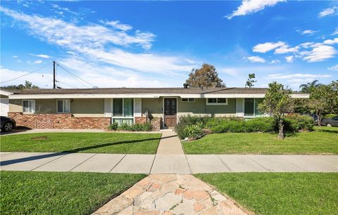 Photo of 526 N Emerald Drive, Orange, CA 92868 (MLS # OC26092278)