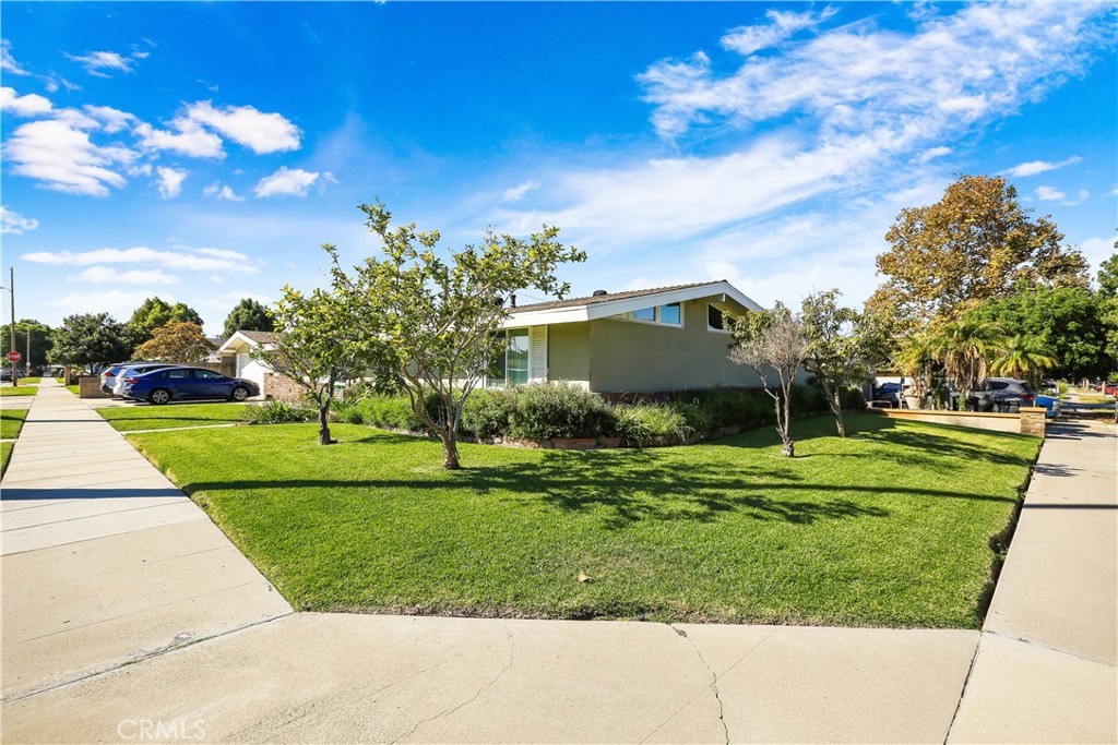 526 N Emerald Drive