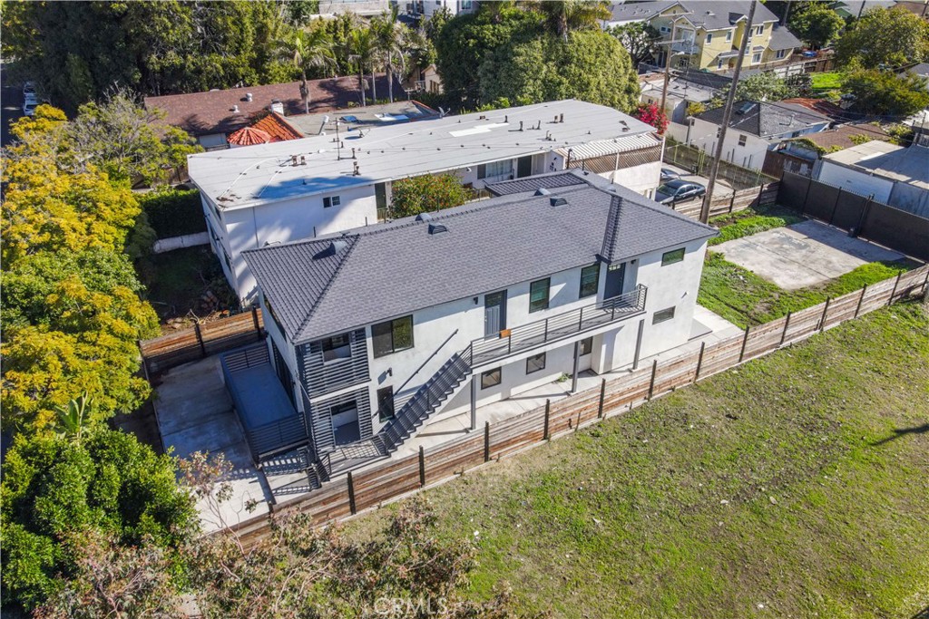 528 Westminster Avenue