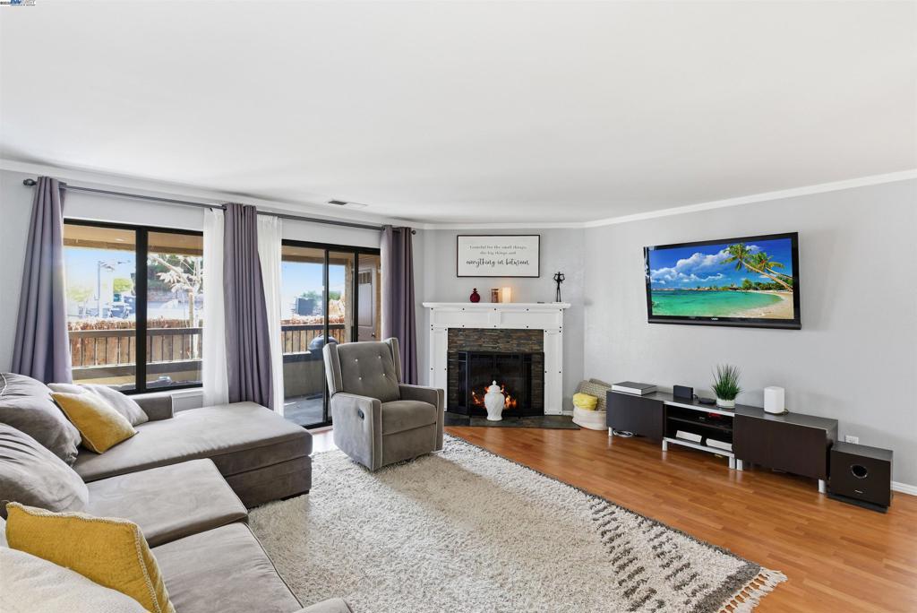 GARDENWOOD TER 1 - Residential