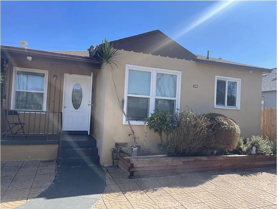 644 E 88th