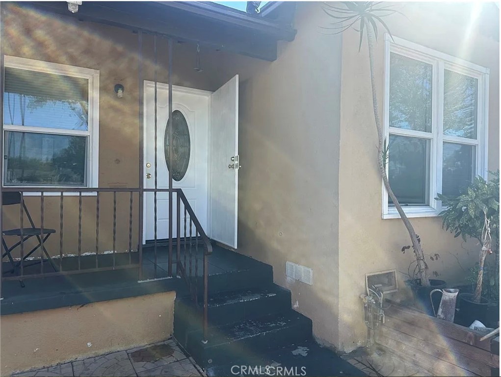 644 E 88th