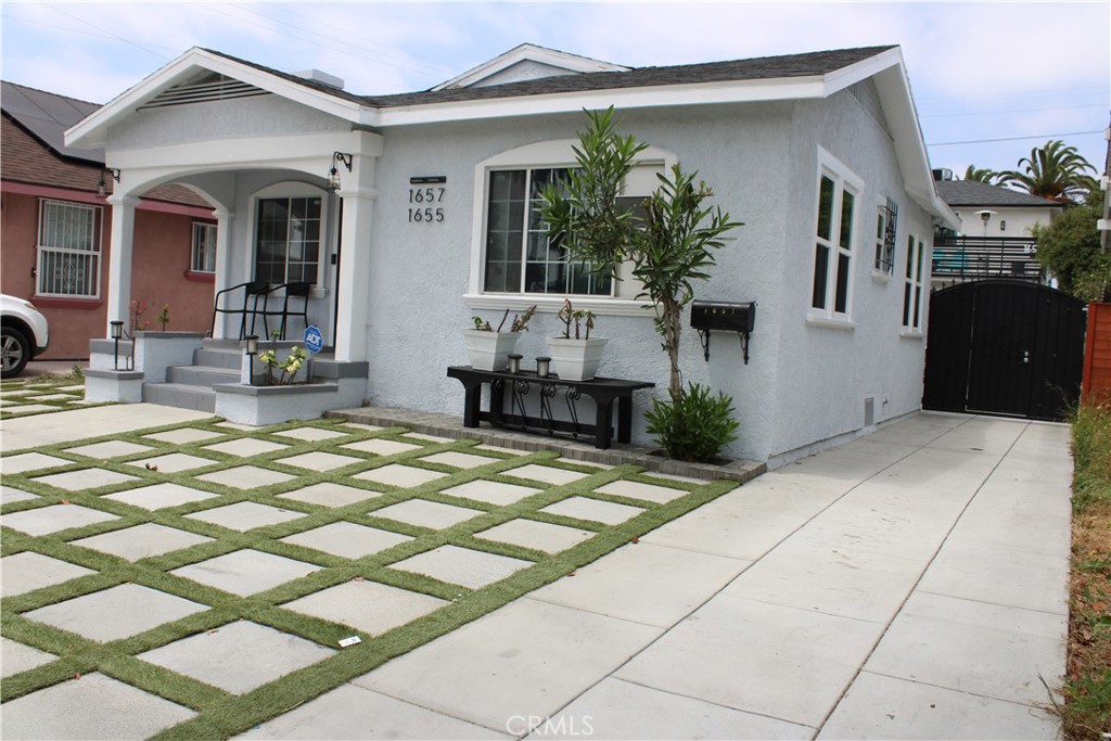 1655 W. 39th St