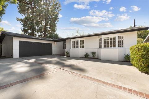 23312 Ostronic Woodland Hills CA 91367