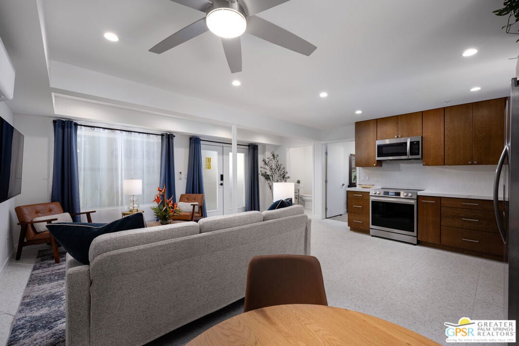 588 E San Lorenzo Road 107
