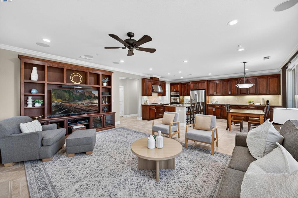 SOUTH LIVERMORE - Residential