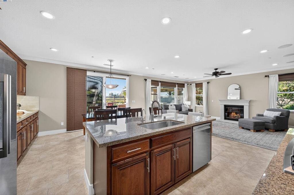 SOUTH LIVERMORE - Residential