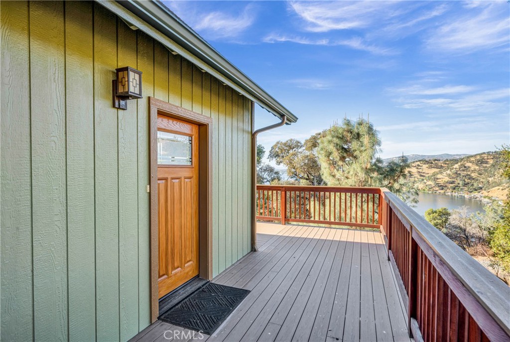 3011 Oak Crest Drive