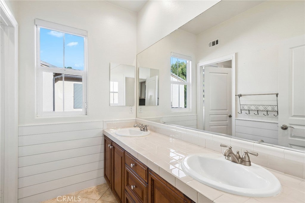 62 Logan, Irvine CA 92620 - Photo 34