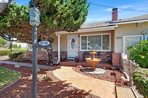 Photo of 20748 Hathaway Ave AVE, San Lorenzo, CA 94541 (MLS # 41143633)