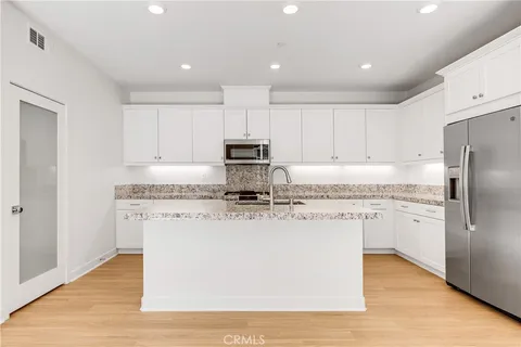 MLS: OC26103624