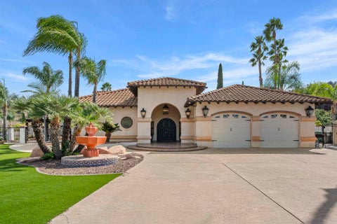 Photo of 12386 Single Oak Place, Lakeside, CA 92040 (MLS # PTP2607959)