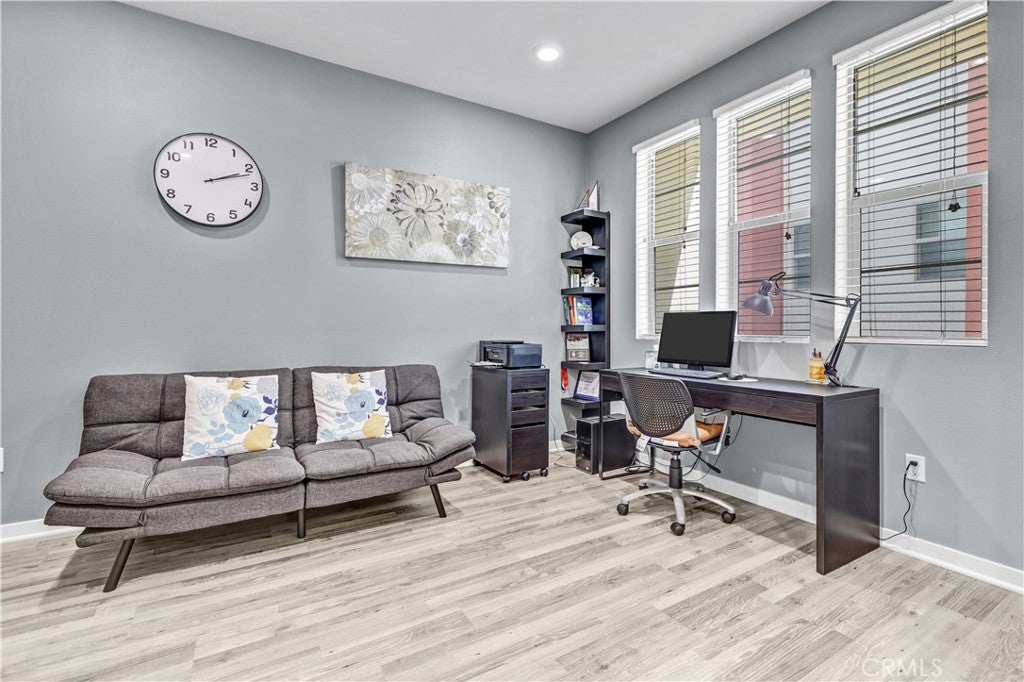 212 Paramount, Irvine CA 92618