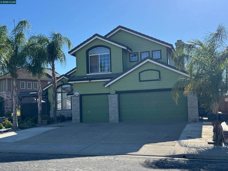 This is a beautiful home offering 4 bedrooms 3 baths over 2000 sqft   come and check this big property.  Home with endless potential.   Nice and  tropical front yard lots of palms and work done on this beautiful front yard, with RV parking space, All first  floor with a nice beautiful tile  With a  nice back yard just waiting for your personal tach   big on off for all your family reunions, with a excellent views