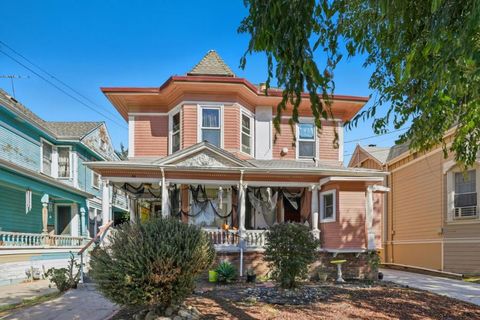 Photo of 84 N 9th St St, San Jose, CA 95112 (MLS # ML82026157) Photo of 84 N 9th St St, San Jose, CA 95112 (MLS # ML82026157)