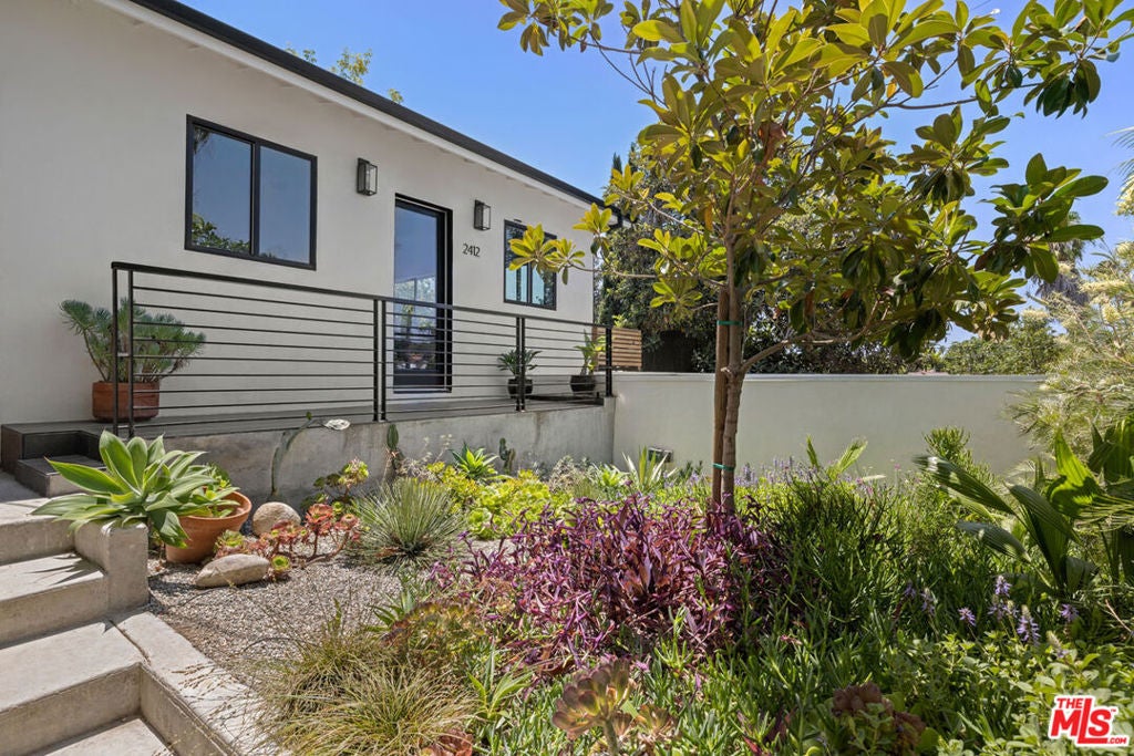 2412 Reservoir Street, Los Angeles CA 90026