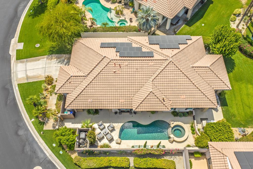 110 Lakefront Way