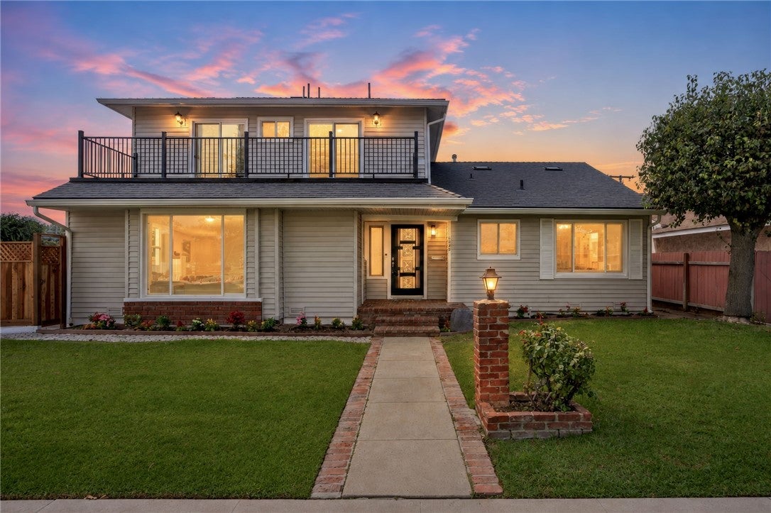 6848 E Los Santos DR