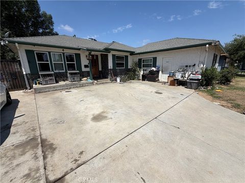 Photo of 3926 Shelby DR, Riverside, CA 92504 (MLS # CV26104667)