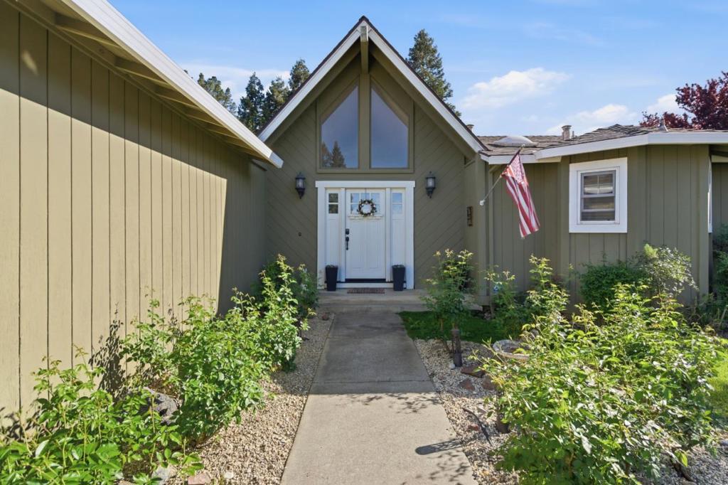1035 Easy Street