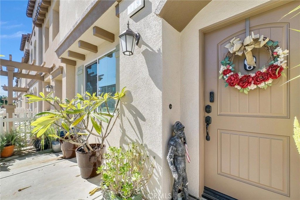 Photo of 329 N Fenimore, Azusa, CA 91702 (MLS # WS26045992)