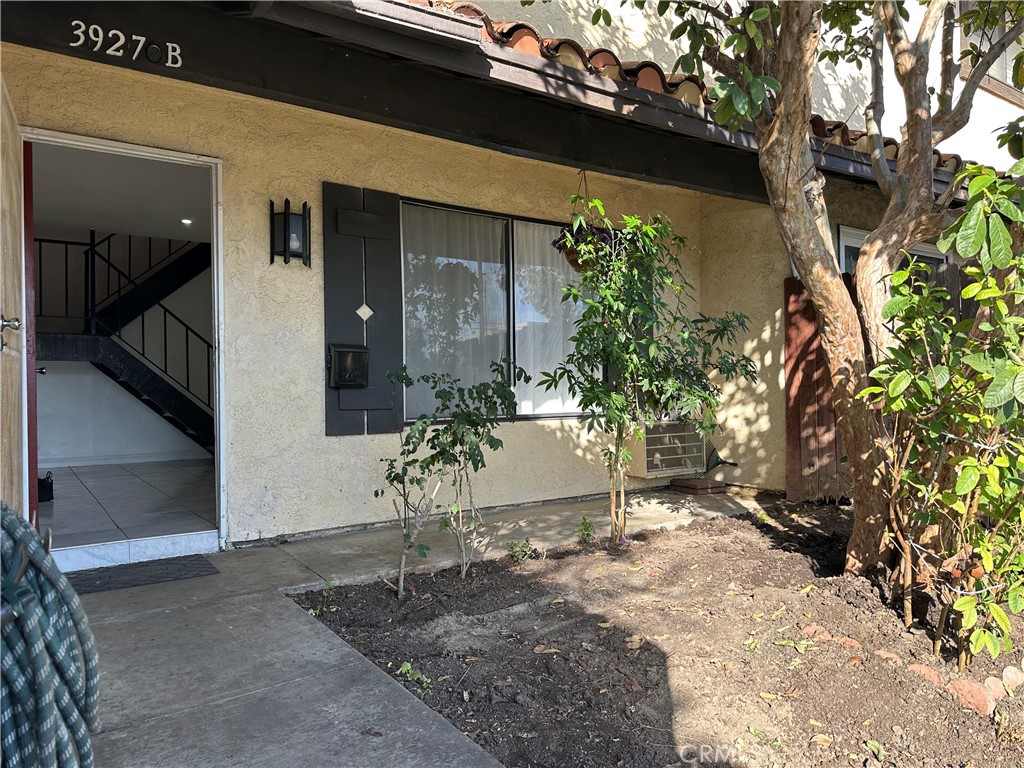 3927 W McFADDEN AVE B