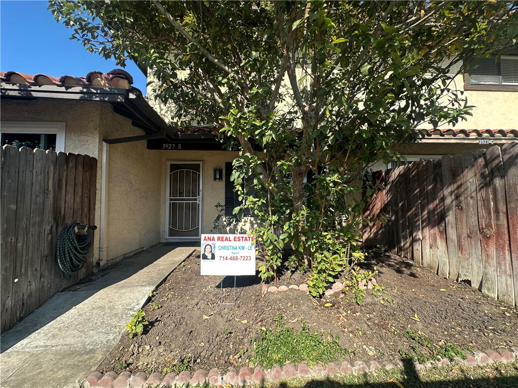 3927 W McFADDEN AVE B