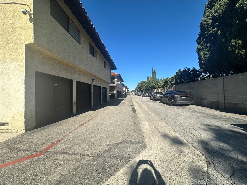 3927 W McFADDEN AVE B