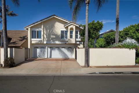 Photo of 34 Columbus, Irvine, CA 92620 (MLS # OC25195852) Photo of 34 Columbus, Irvine, CA 92620 (MLS # OC25195852)