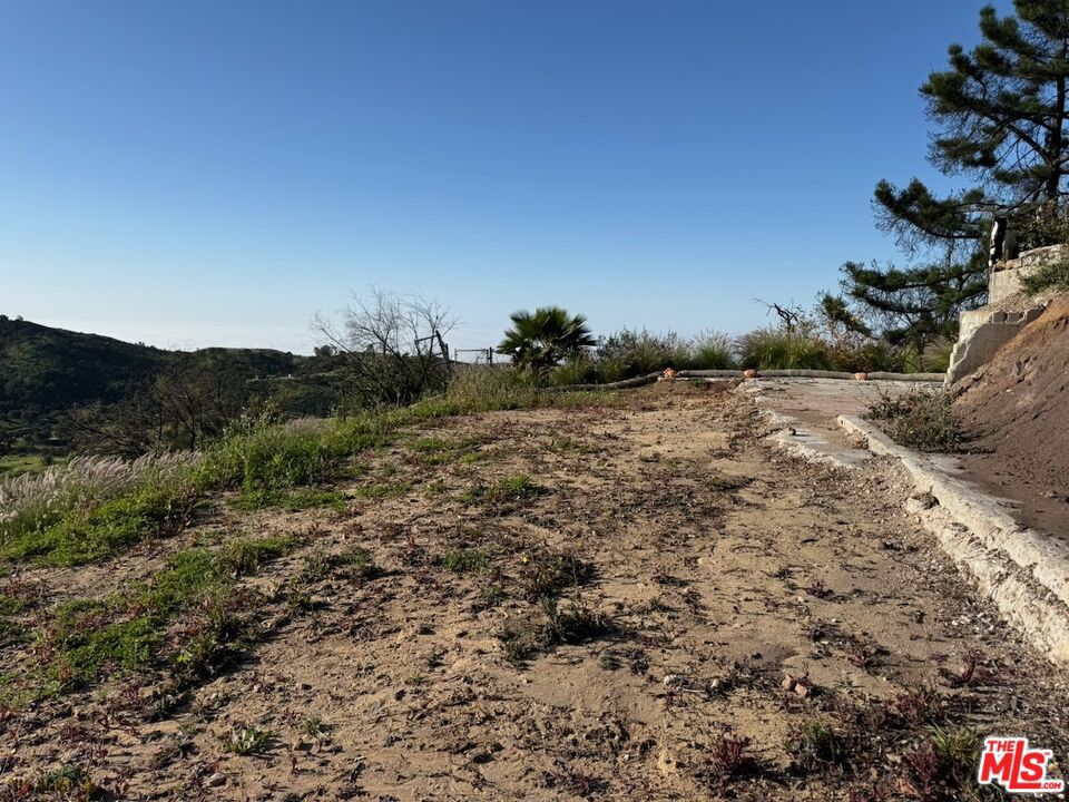 2566 Tuna Canyon Road