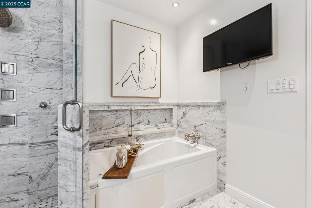 WALNUT CREEK - Residential
