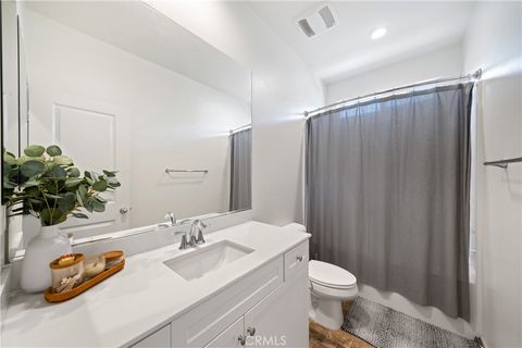 Tiny photo for 31132 Petal Cir, Winchester, CA 92596 (MLS # SW26085781)