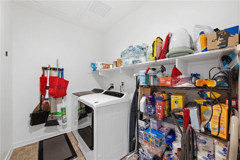 Tiny photo for 31132 Petal Cir, Winchester, CA 92596 (MLS # SW26085781)